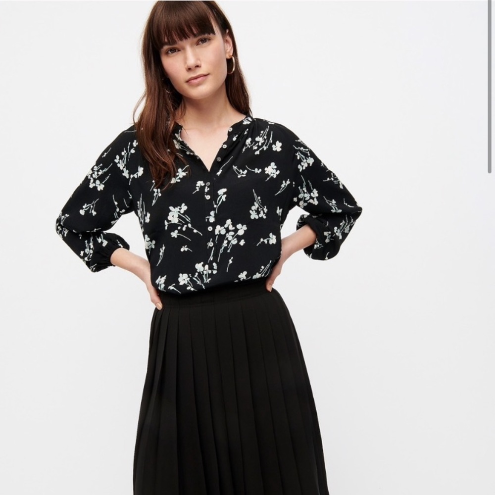 NWOT J. Crew Long-sleeve Drapey Floral Popover Top in XS